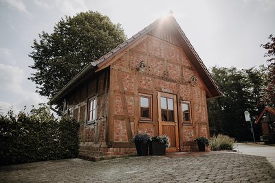 Gemütliche Atmosphäre durch alte Fachwerkhäuser