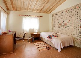 Das Einzelzimmer in der LYKIA Lodge Das Einzelzimmer in der LYKIA Lodge
