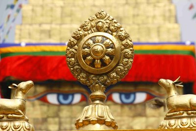 Die blauen Augen der Stupa in Kathmandu