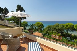 Zimmer mit Balkon der "villa sea view terrace"