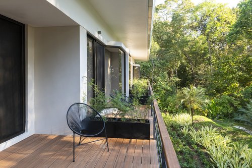 Ihr Balkon mit Blick in die Natur