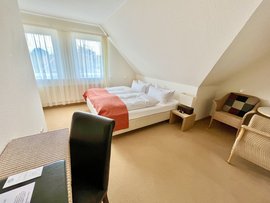 Erholsamer Schlaf ist nach den Yoga-Stunden grantiert Erholsamer Schlaf ist nach den Yoga-Stunden grantiert