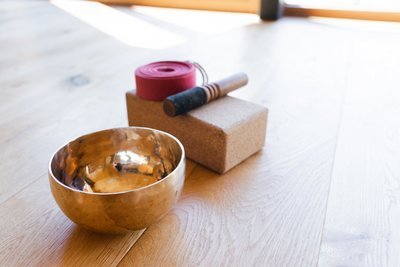 Die Kombination aus Yoga und Klang erleben