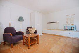 Die kleine Sitzecke im Zimmer Dragonera 3 