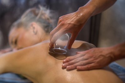 Wellness-Anwendungen im Natur-Spa des Hotel Saalerwirt genießen