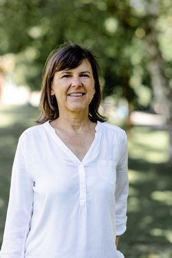 NEUE WEGE Yogalehrerin Barbara Luderer NEUE WEGE Yogalehrerin Barbara Luderer