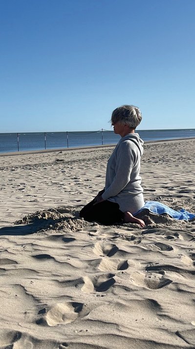 Zur inneren Balance am Strand finden