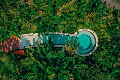Abkühlung im Pool 