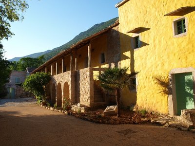 Herzliche Willkommen im familiengeführten Ethno-Hotel Balatura!