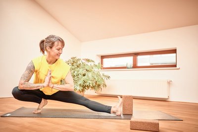 Yogalehrerin Sarah Schlifter