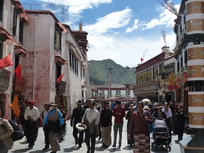 Die tibetische Hauptstadt Lhasa liegt in einem geschützten Tal