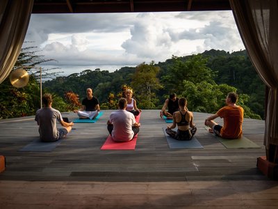 Yoga und Meditation in der Gruppe
