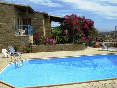 Zu jeden Appartement gehört entweder ein Balkon, eine Terrasse oder ein Innenhof