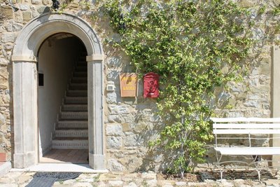 Das buddhistische Kloster Lama Tzong Khapa – 10 Autominuten entfernt