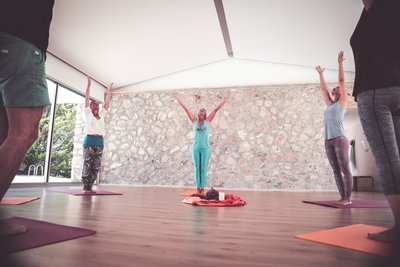Finden Sie Ihre innere Ruhe während den Yogastunden in der Finca Son Mola Vell auf Mallorca
