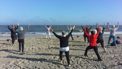 Yoga-Einheit am Strand- auf Baltrum ist das möglich!
