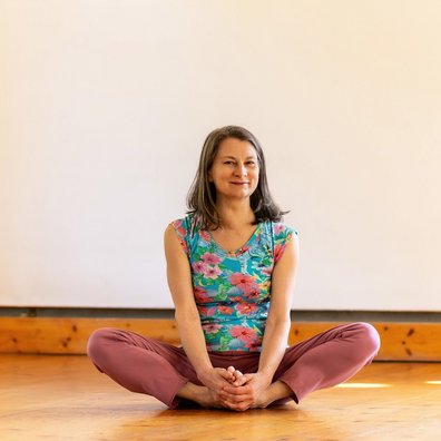 Yogalehrerin Gyöngyi Hajdu