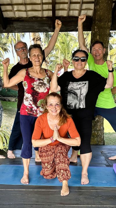 Gemeinsame Yoga Stunden auf Sri Lanka