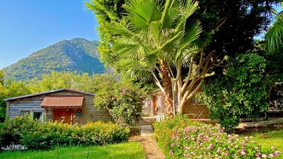 Der Garten der Lykia Lodge lädt zum entspannen ein. 