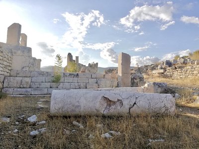 In der Umgebung vom Seminarhaus Lykia gibt es spannende Ruinen