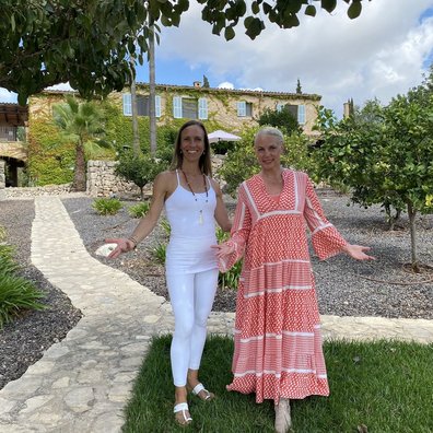 Nicole Hau und Claudia Hubberten auf unserer Finca Son Mola Vell