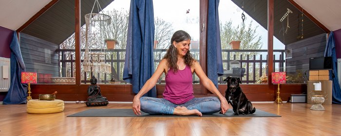 NEUE WEGE Yogalehrerin Claudia Löffler