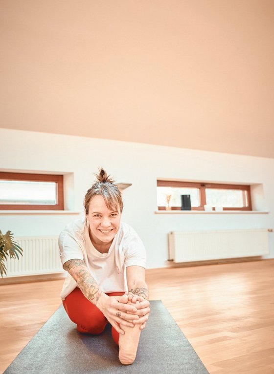 Yogalehrerin Sarah Schlifter Yogalehrerin Sarah Schlifter