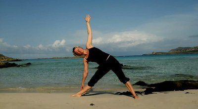 NEUE WEGE Yogalehrerin Anika Landers
