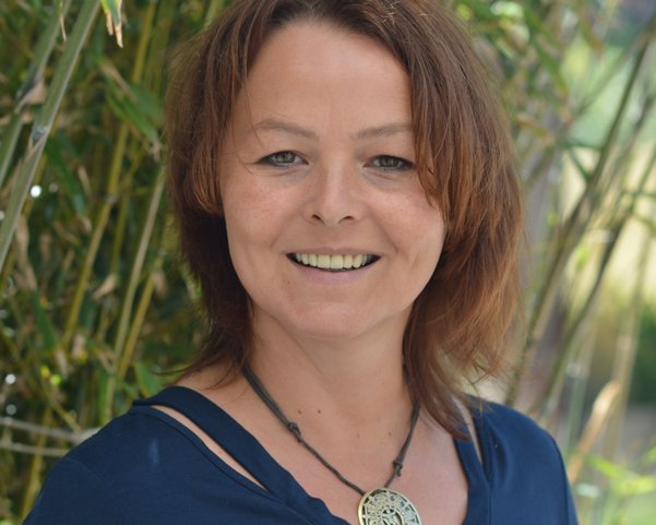 Angelika Sturtz berät Sie gerne persönlich unter: +49 (0)2226-1588-202 Angelika Sturtz berät Sie gerne persönlich unter: +49 (0)2226-1588-202