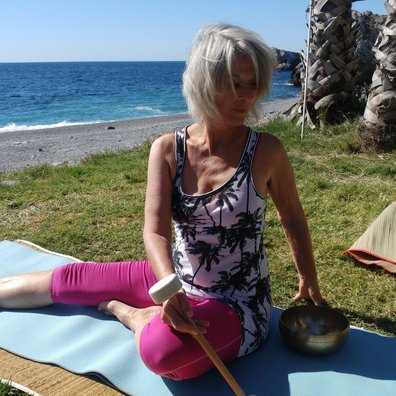Yogalehrerin Doris Müller-Weith