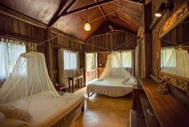 Aus natürlichen Materlialien gebaut empfängt Sie die Long Cabana mit ursprünglichem Charme Aus natürlichen Materlialien gebaut empfängt Sie die Long Cabana mit ursprünglichem Charme