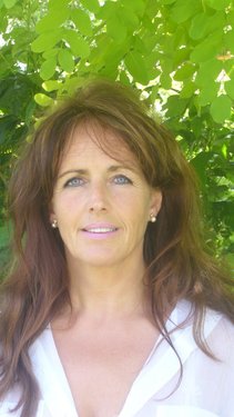 Yogalehrerin Petra Kobel Yogalehrerin Petra Kobel