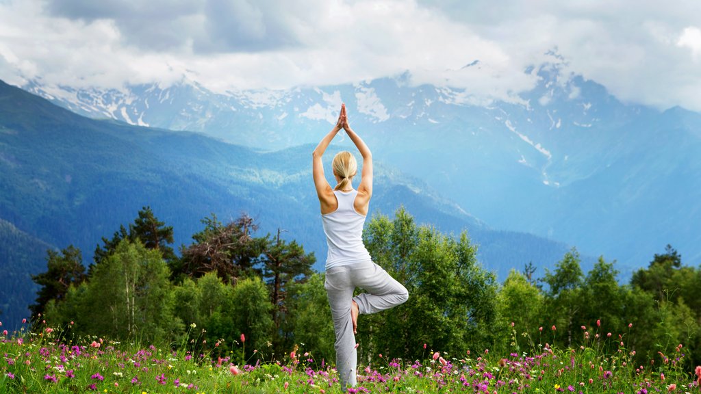 Yoga Urlaub in den Bergen Kombination Yoga & Wandern