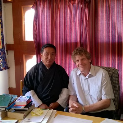 Yonten Dargye und Gregor Verhufen bei der Arbeit ihres Projektes