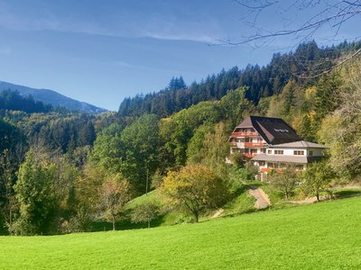 In wunderschöner Lage befindet sich das Steinweiden Retreat Center. 